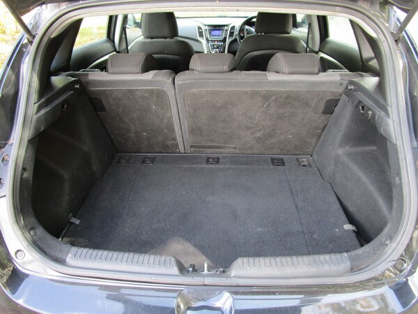 Used Hyundai i30 2015 for sale - 76186759: Photo 13