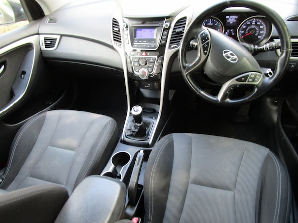 Used Hyundai i30 2015 for sale - 76186759: Photo 9