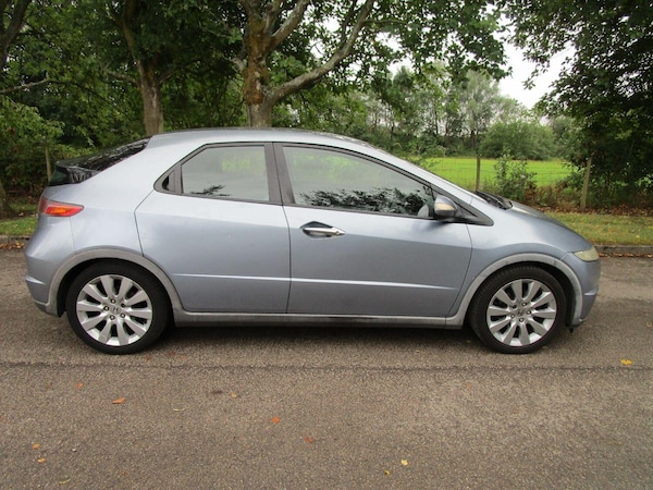 Used Honda Civic 2008 for sale - 76186729: Photo 2