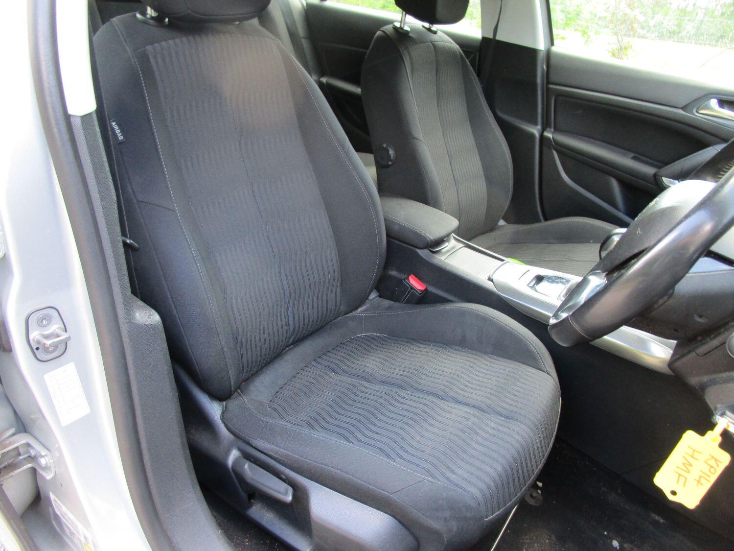 Used Peugeot 308 2014 for sale - 76666176: Photo 12