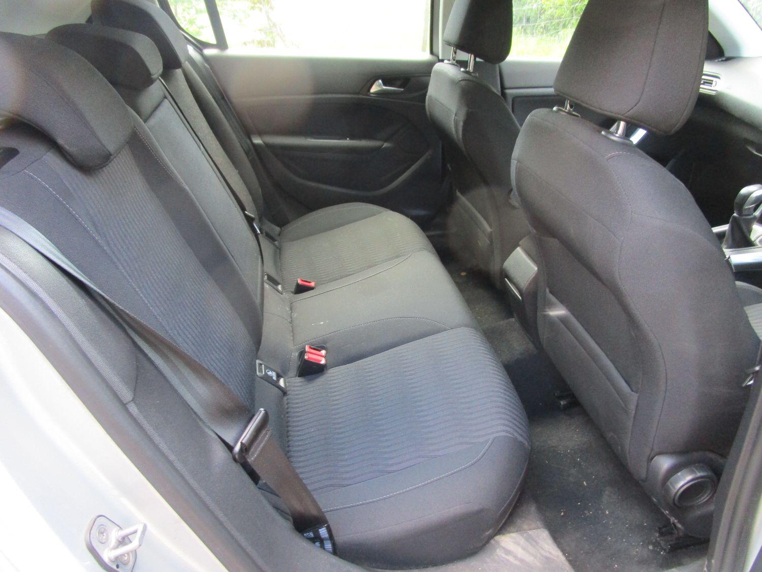 Used Peugeot 308 2014 for sale - 76666176: Photo 13