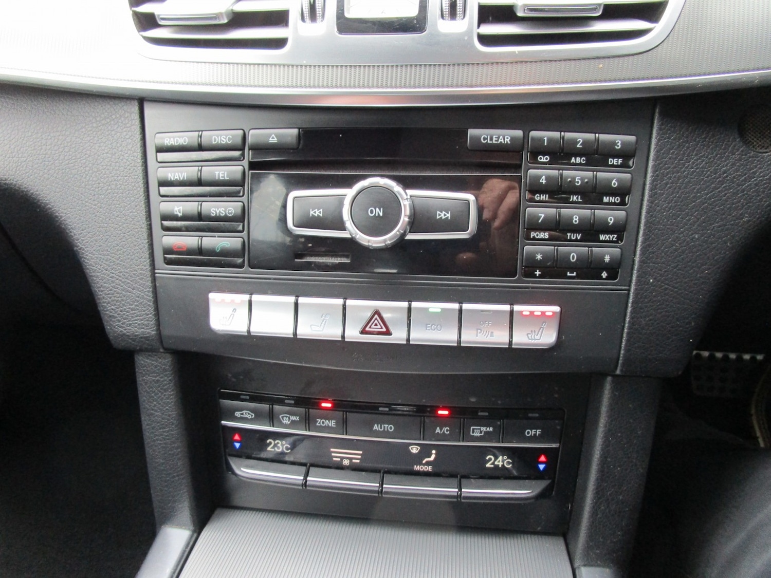 Used Mercedes-Benz E Class 2014 for sale - 77656328: Photo 17