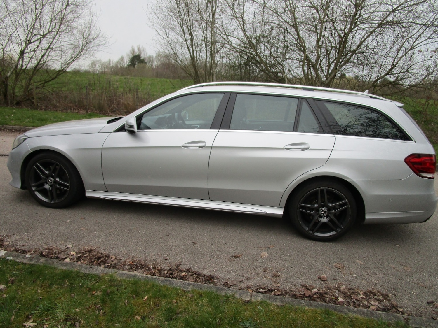 Used Mercedes-Benz E Class 2014 for sale - 77656328: Photo 9