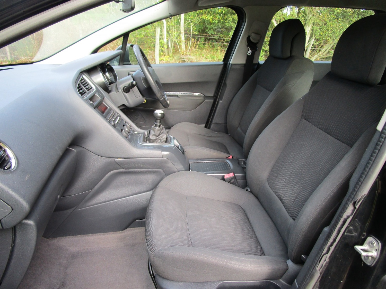 Used Peugeot 5008 2013 for sale - 76347213: Photo 12