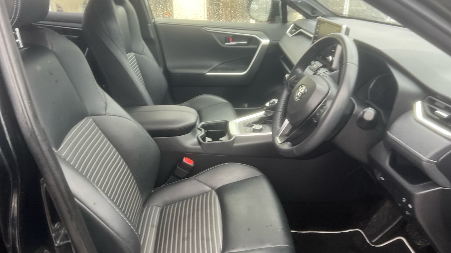 Used Toyota RAV4 2021 for sale - 76859657: Photo 11