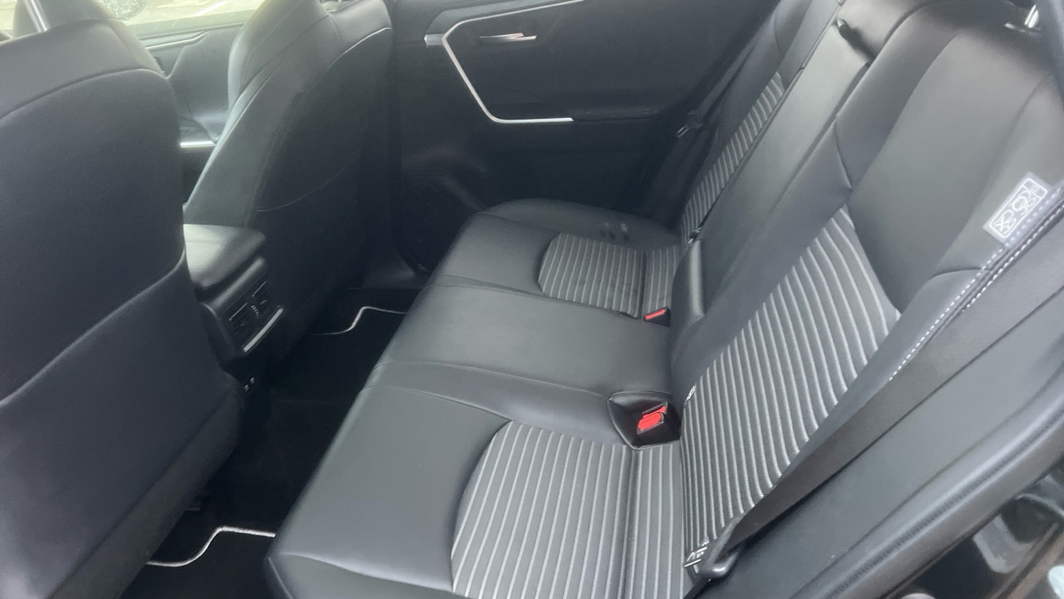 Used Toyota RAV4 2021 for sale - 76859657: Photo 13