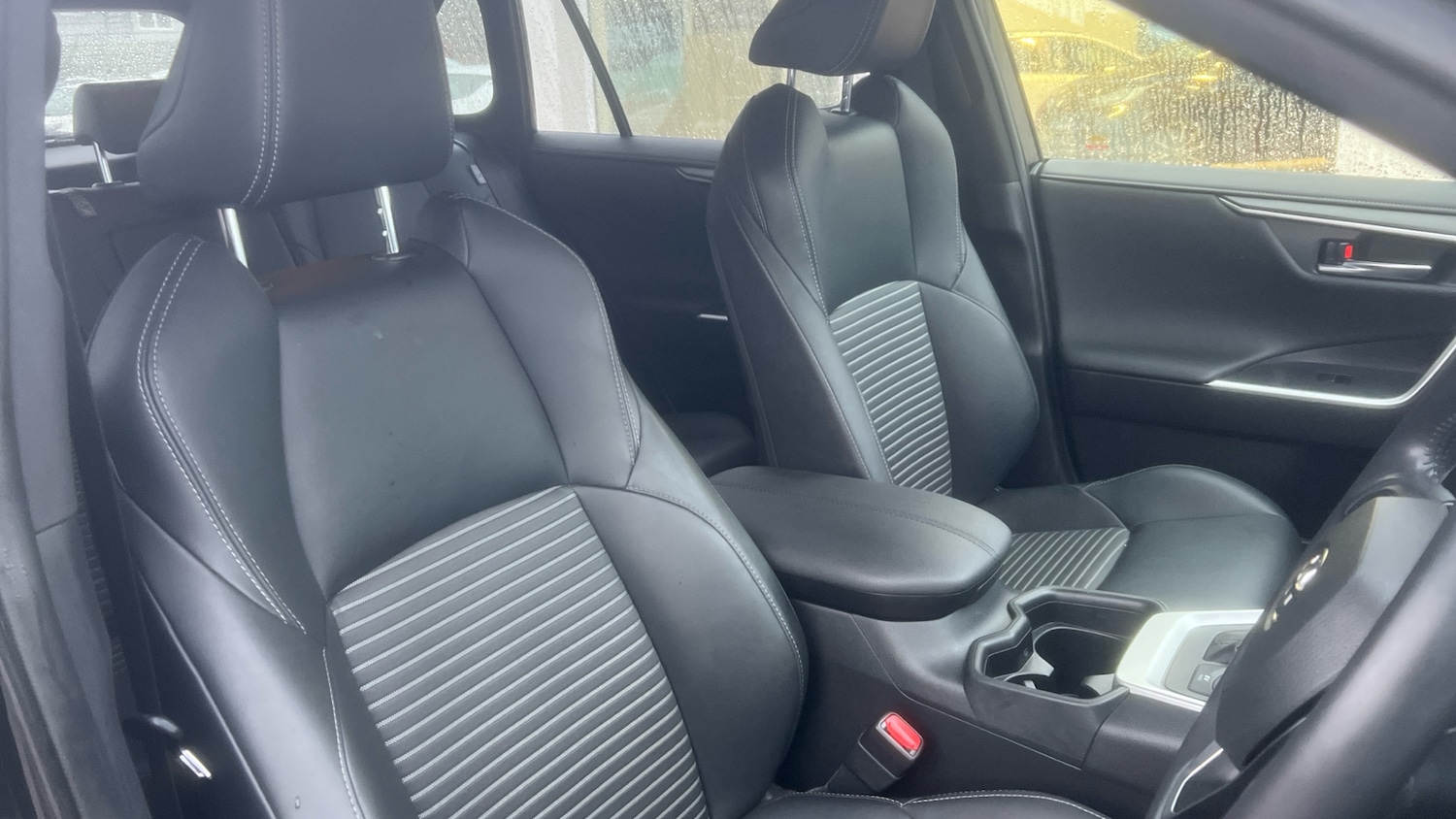 Used Toyota RAV4 2021 for sale - 76859657: Photo 35