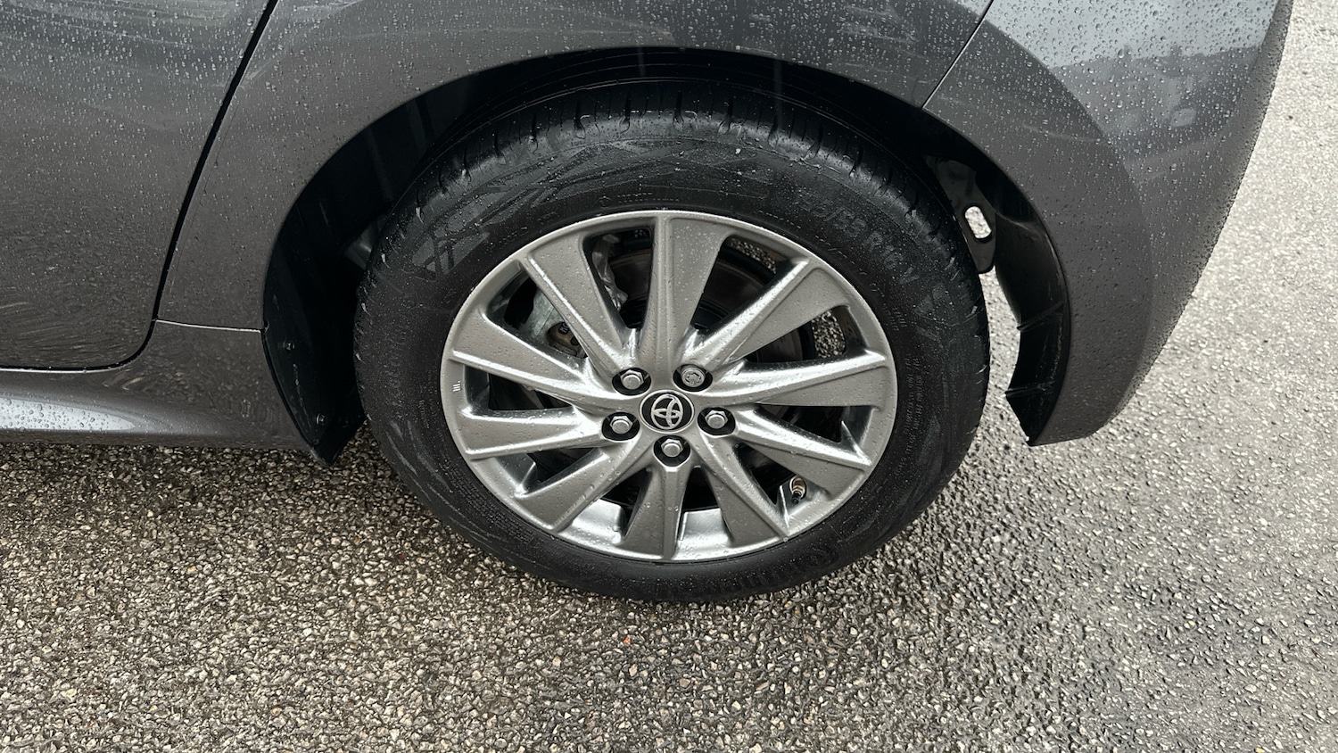 Used Toyota Yaris 2023 for sale - 77474612: Photo 32