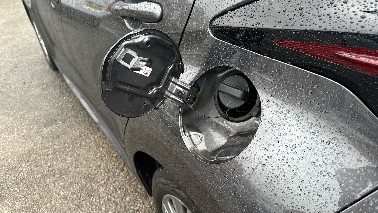 Used Toyota Yaris 2023 for sale - 77474612: Photo 33