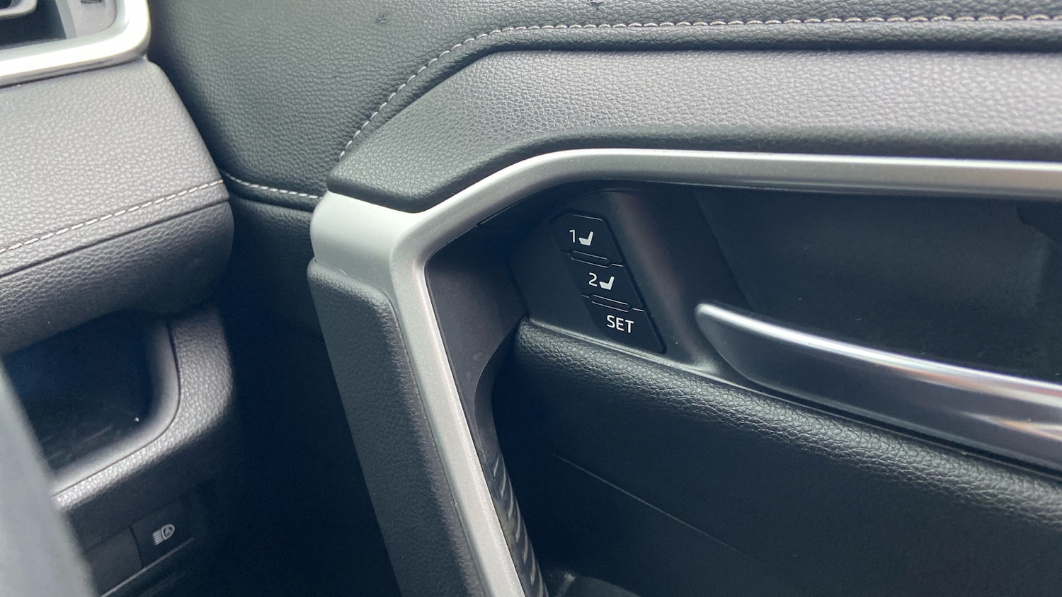 Used Toyota RAV4 2022 for sale - 77274738: Photo 24