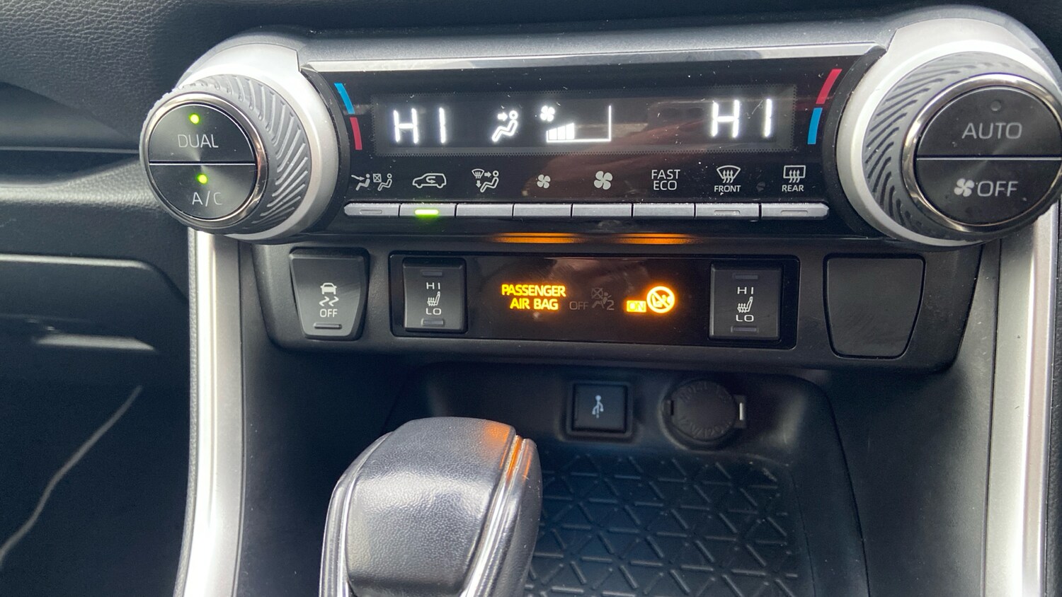 Used Toyota RAV4 2022 for sale - 77274738: Photo 25