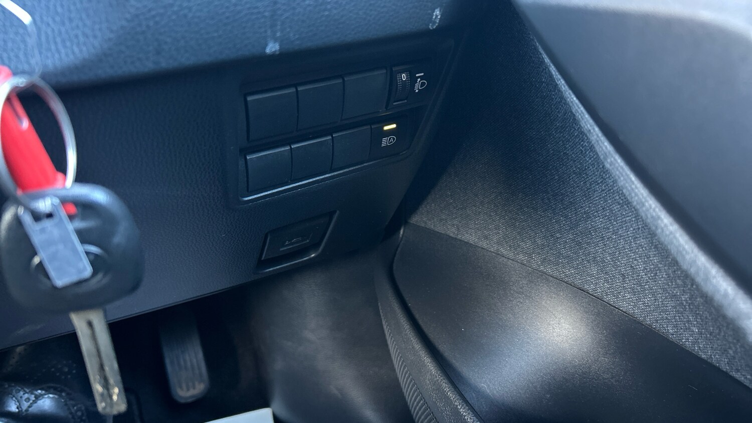 Used Toyota Yaris 2021 for sale - 77902859: Photo 25