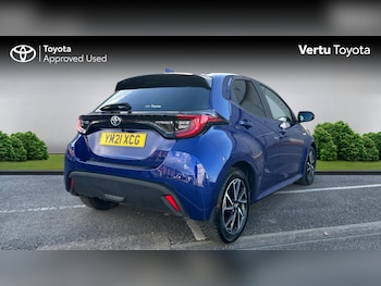 Used Toyota Yaris 2021 for sale - 77902859: Photo