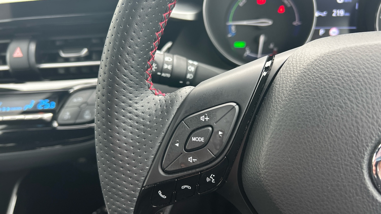 Used Toyota C-HR 2023 for sale - 76777923: Photo 20