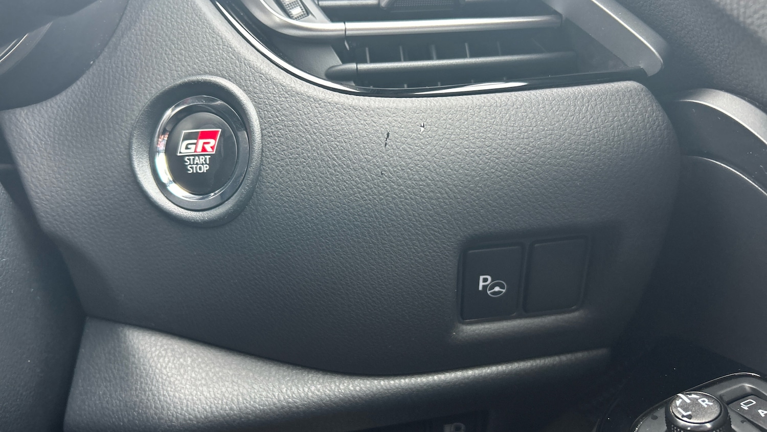 Used Toyota C-HR 2023 for sale - 76777923: Photo 23