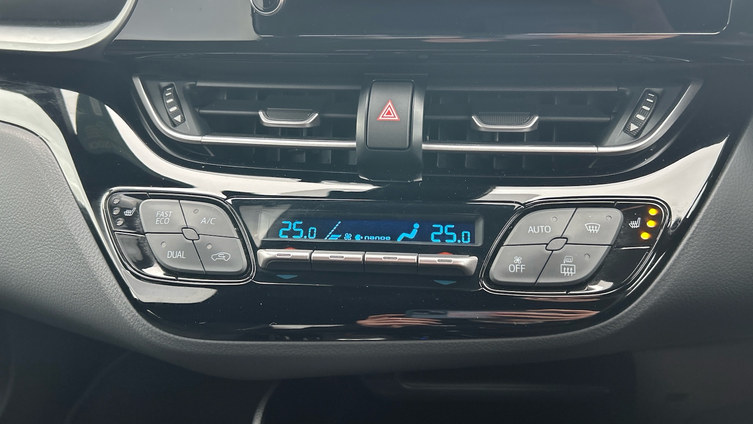 Used Toyota C-HR 2023 for sale - 76777923: Photo 29