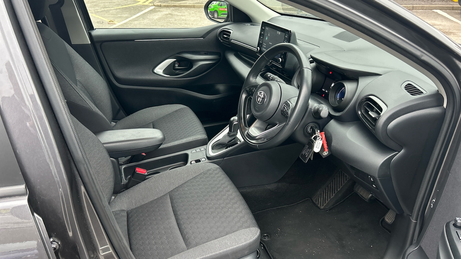 Used Toyota Yaris 2023 for sale - 76289102: Photo 11