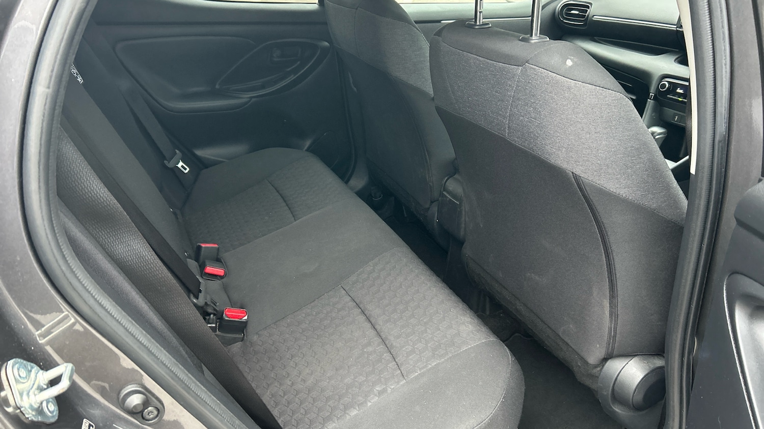 Used Toyota Yaris 2023 for sale - 76289102: Photo 12