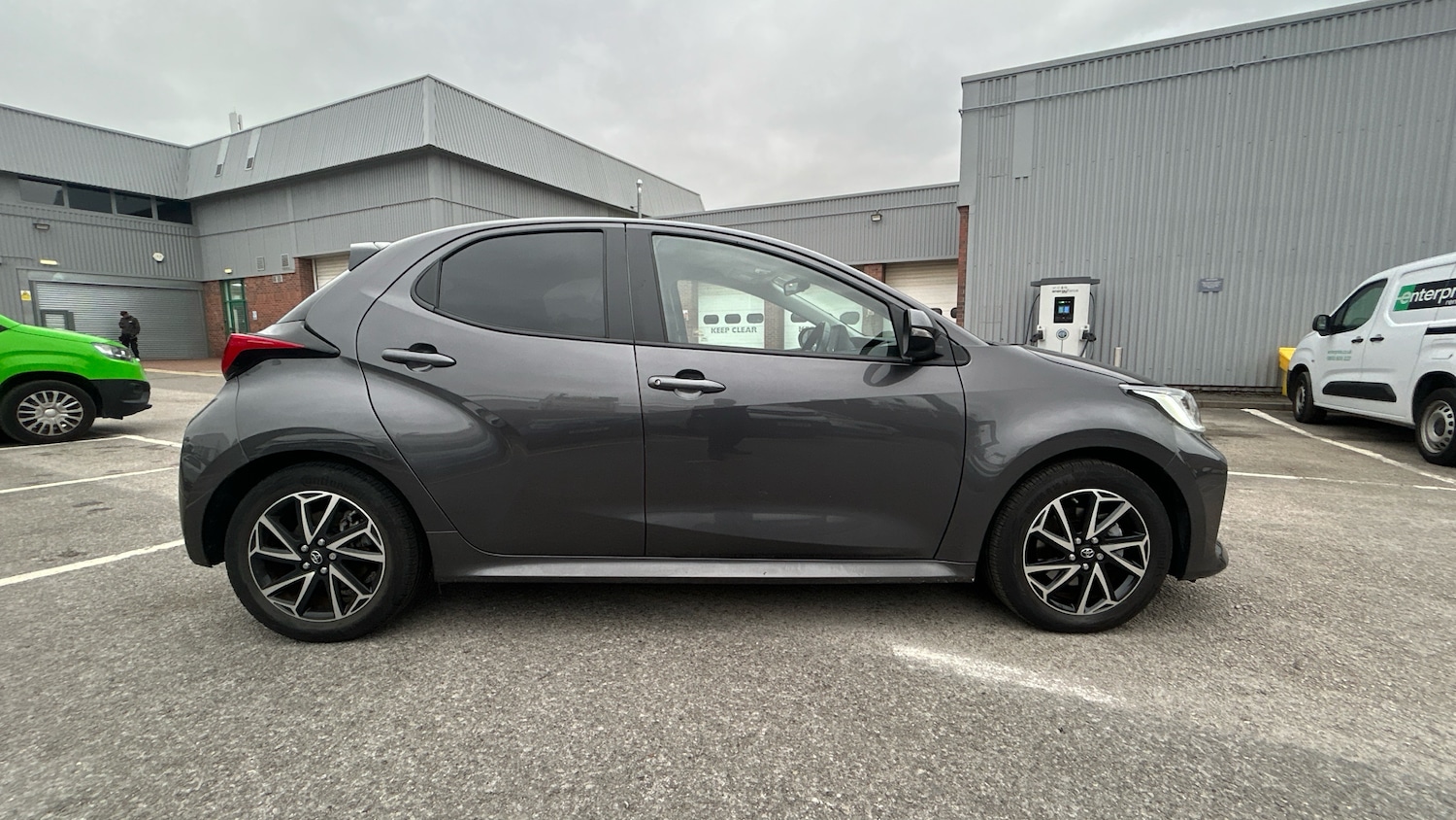 Used Toyota Yaris 2023 for sale - 76289102: Photo 16