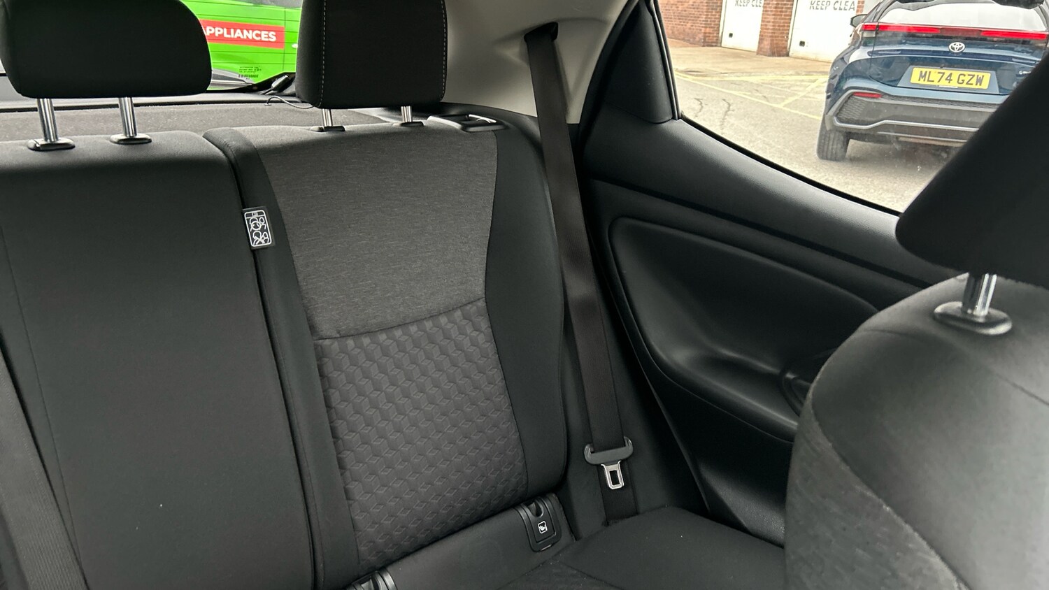 Used Toyota Yaris 2023 for sale - 76289102: Photo 29