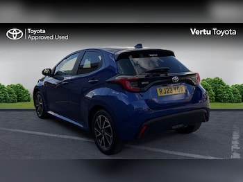 Used Toyota Yaris 2023 for sale - 79403737: Photo