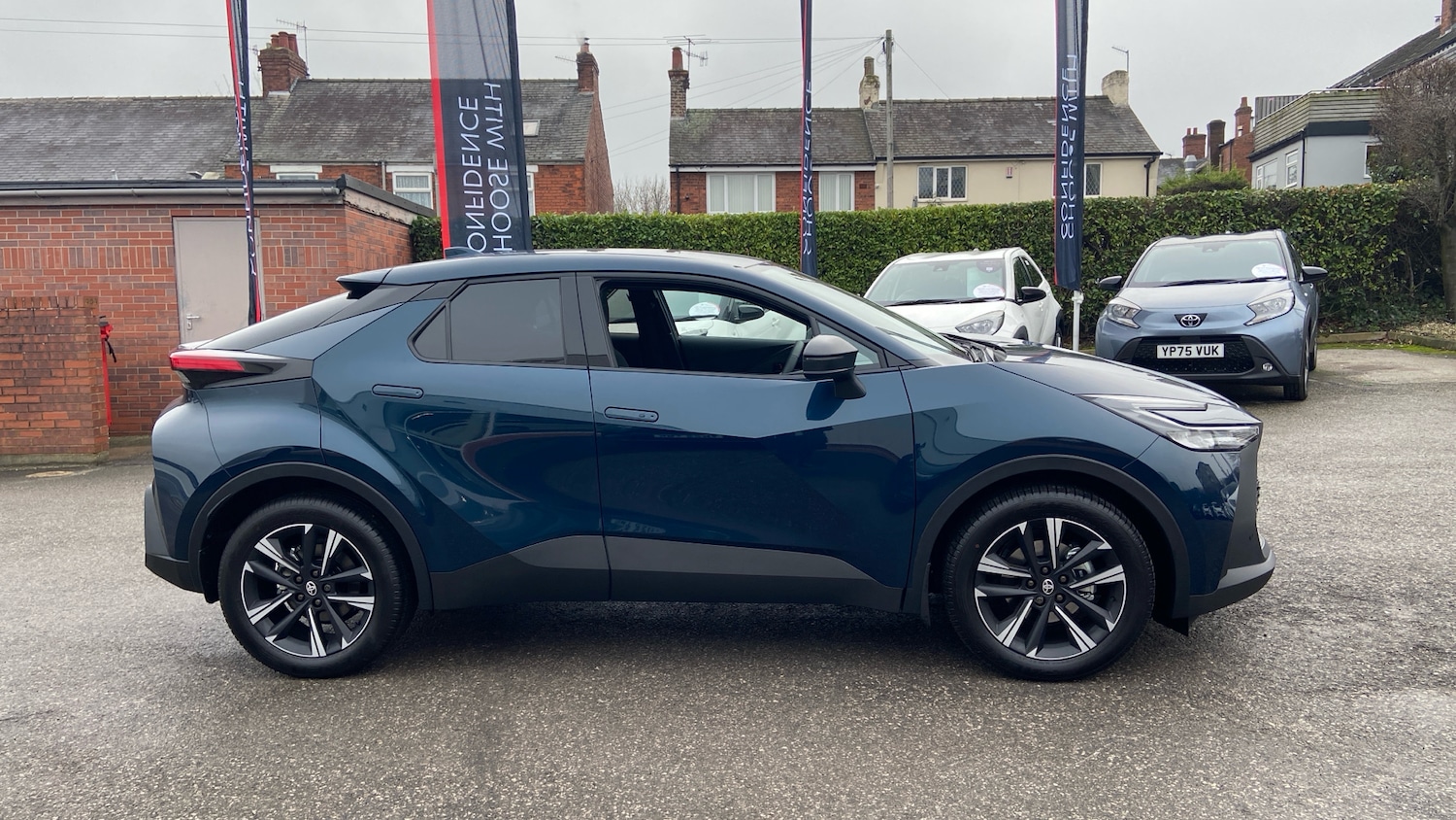 Used Toyota C-HR 2025 for sale - 78078769: Photo 16