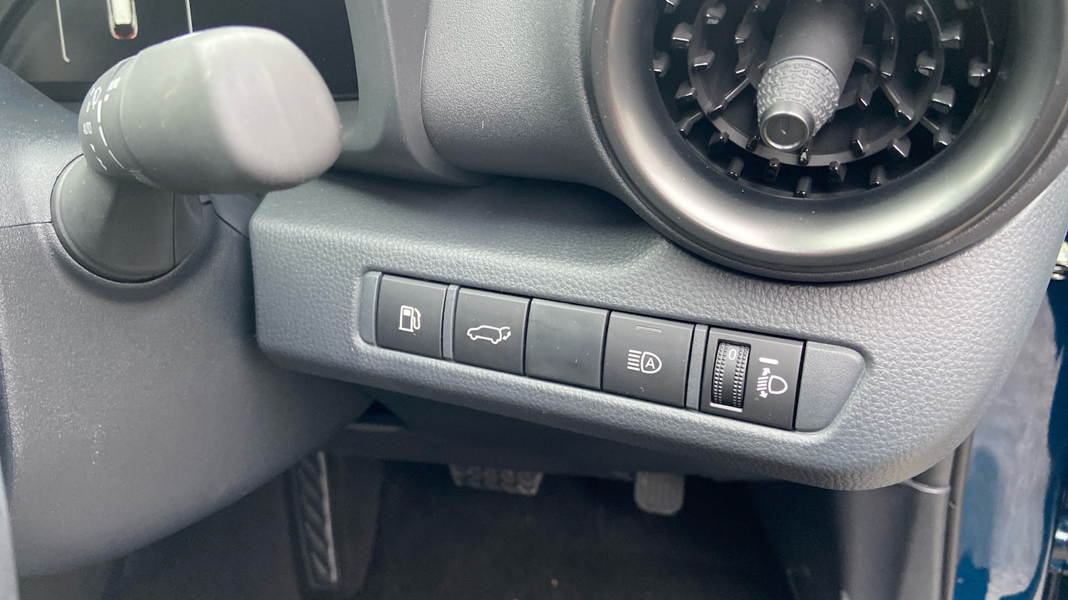 Used Toyota C-HR 2025 for sale - 78078769: Photo 22