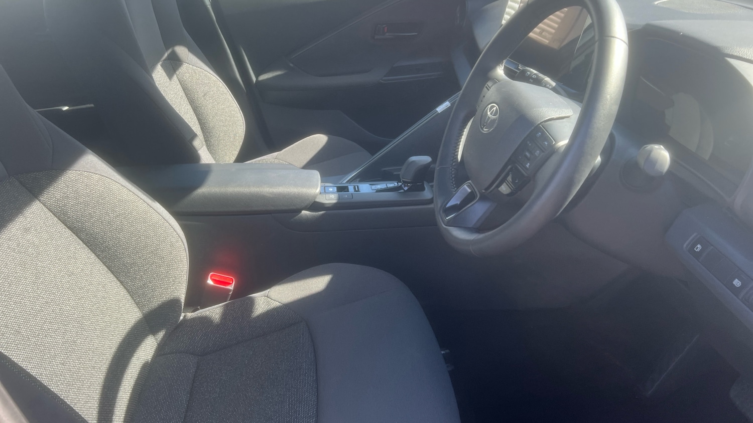 Used Toyota C-HR 2024 for sale - 78190907: Photo 11