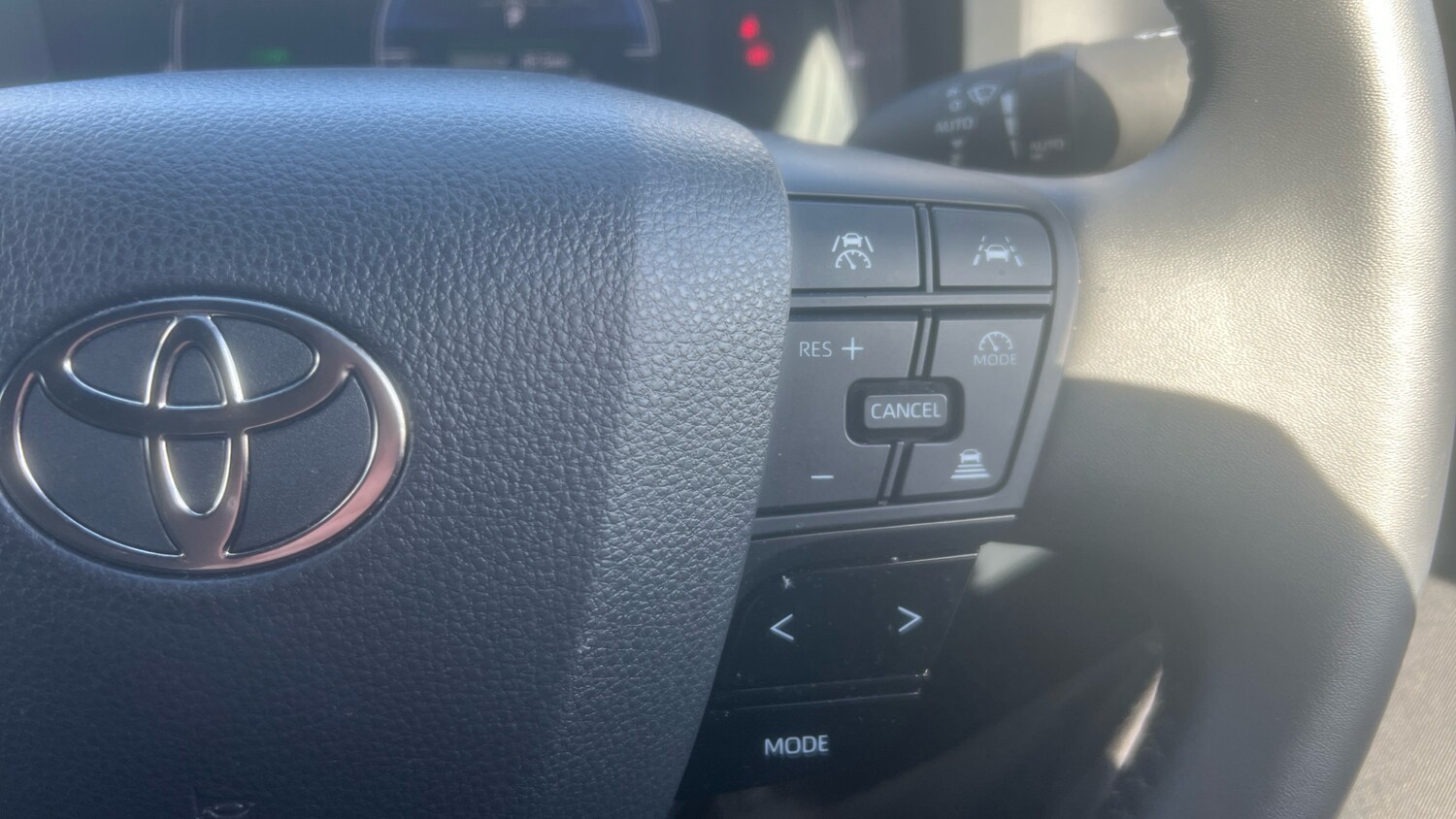 Used Toyota C-HR 2024 for sale - 78190907: Photo 24