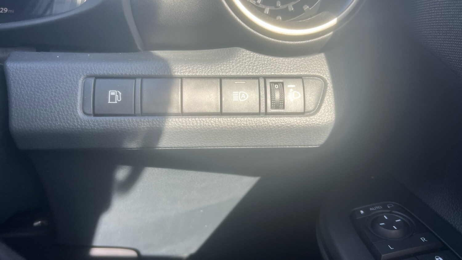 Used Toyota C-HR 2024 for sale - 78190907: Photo 28