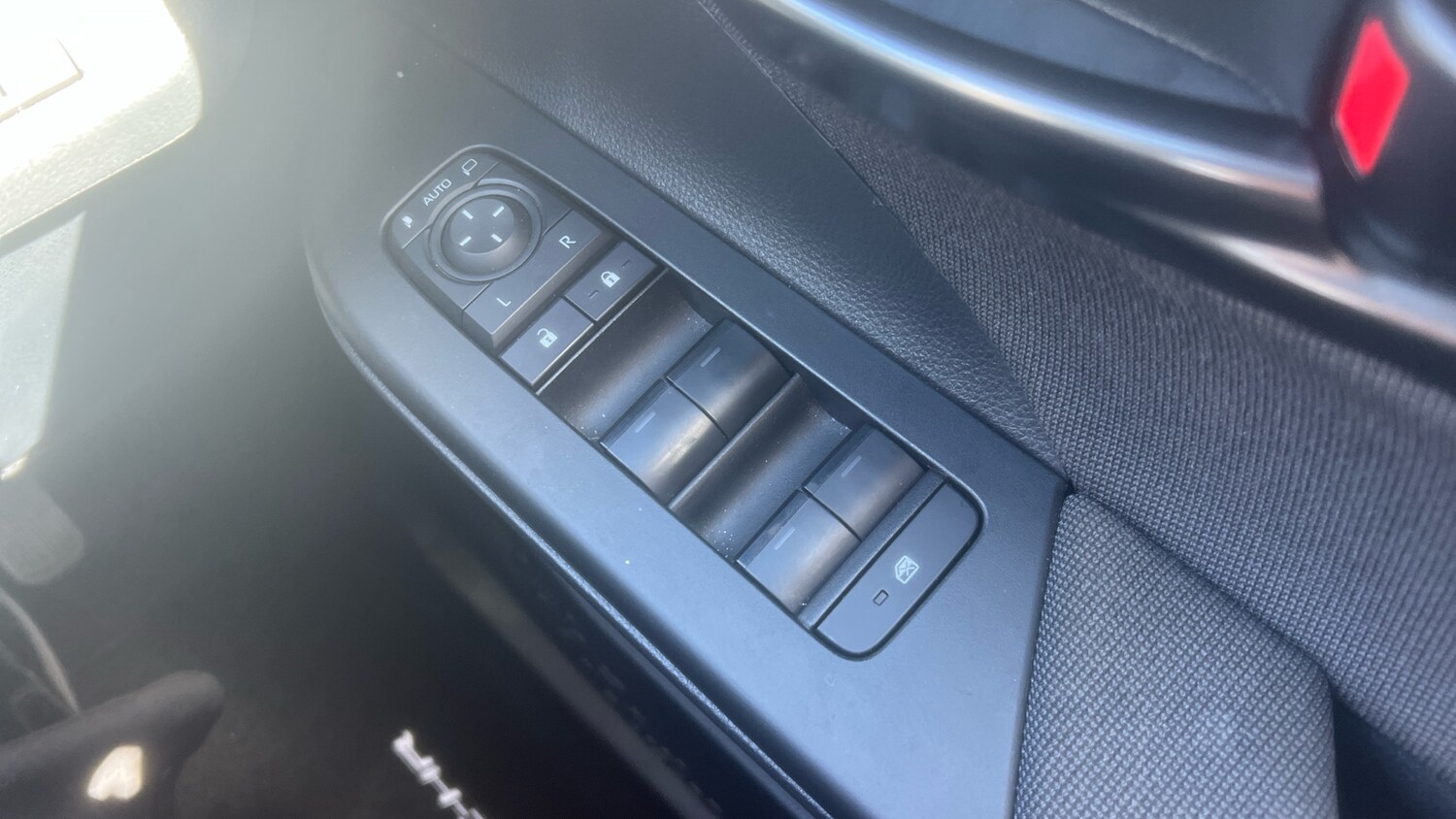 Used Toyota C-HR 2024 for sale - 78190907: Photo 29