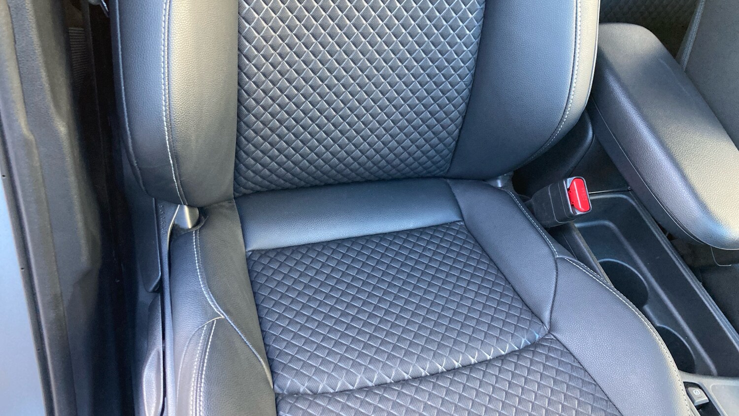 Used Toyota Yaris 2024 for sale - 78144200: Photo 14