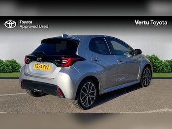 Used Toyota Yaris 2024 for sale - 78144200: Photo