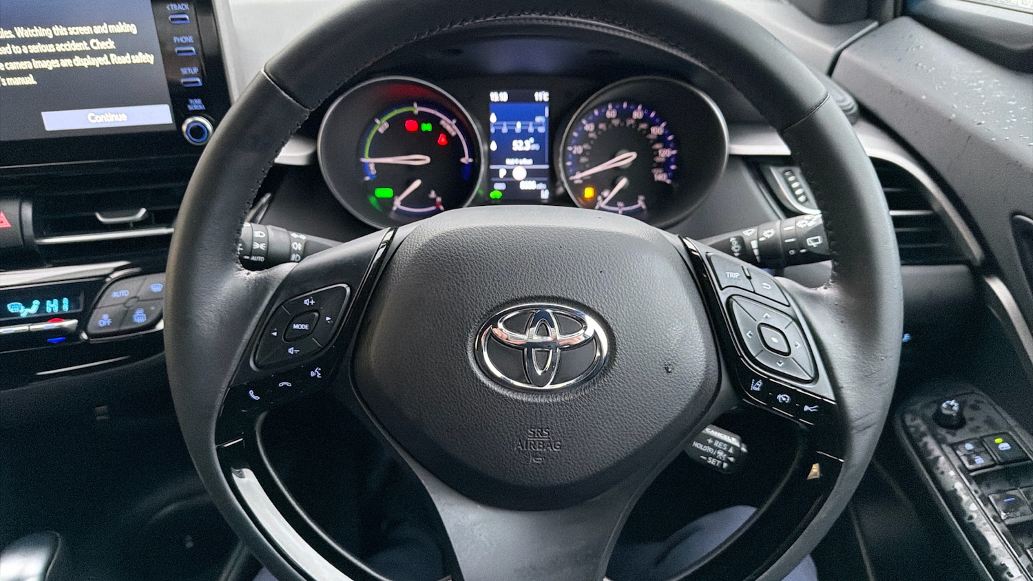 Used Toyota C-HR 2023 for sale - 76960649: Photo 6