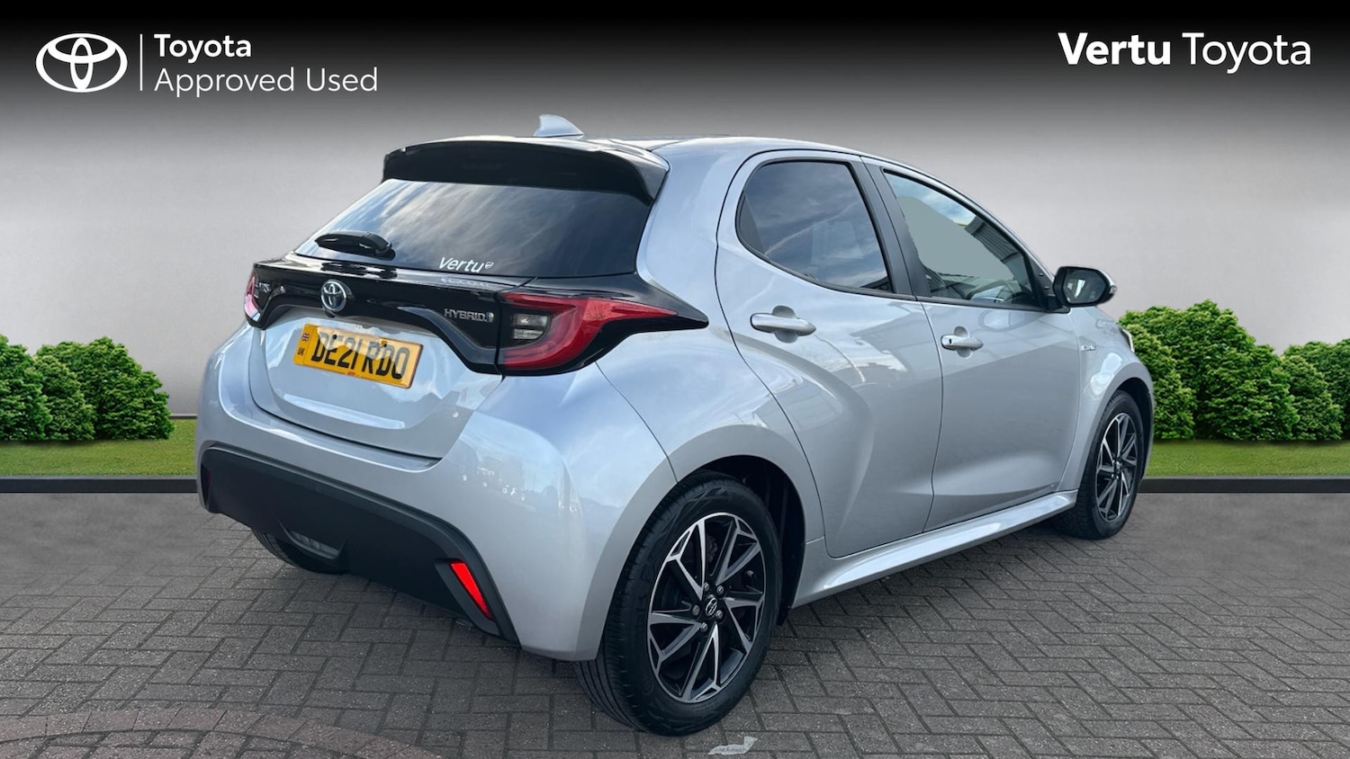 Used Toyota Yaris 2021 for sale - 76709965: Photo 2