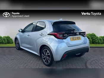 Used Toyota Yaris 2021 for sale - 76709965: Photo