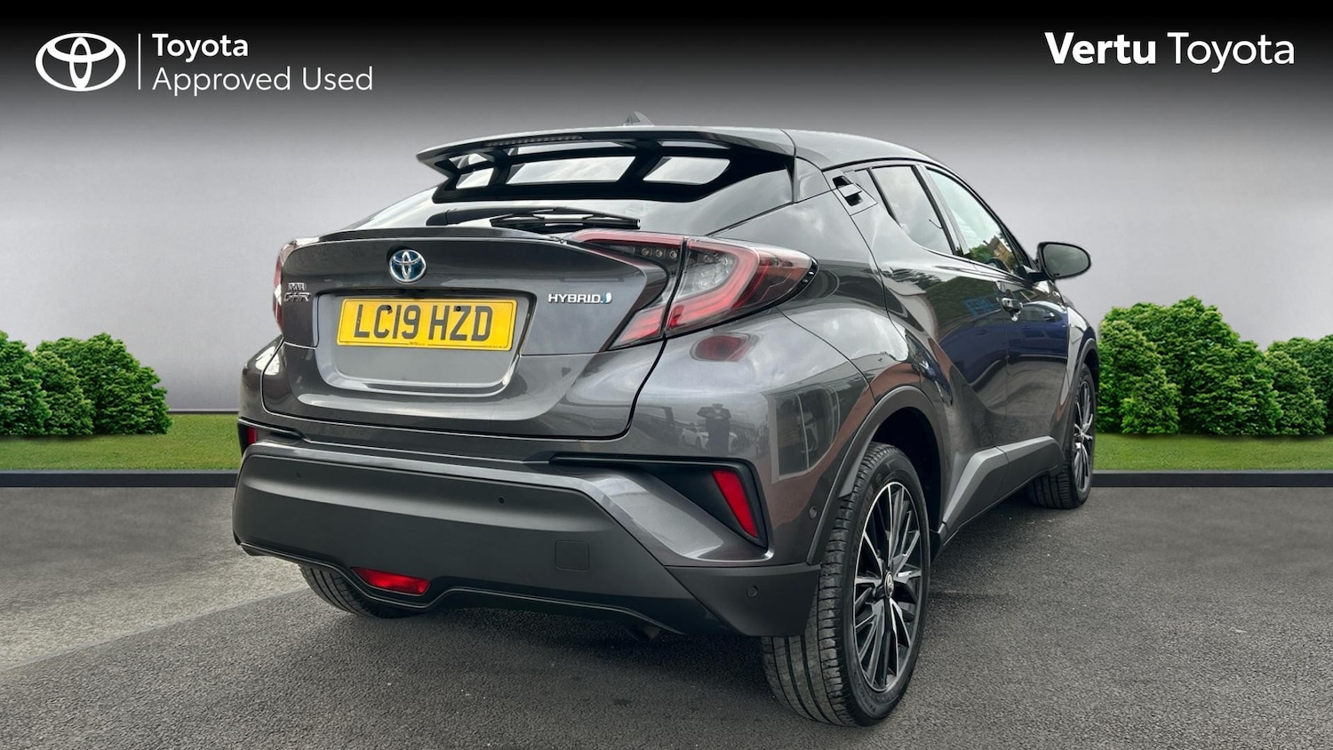 Used Toyota C-HR 2019 for sale - 76142344: Photo 2