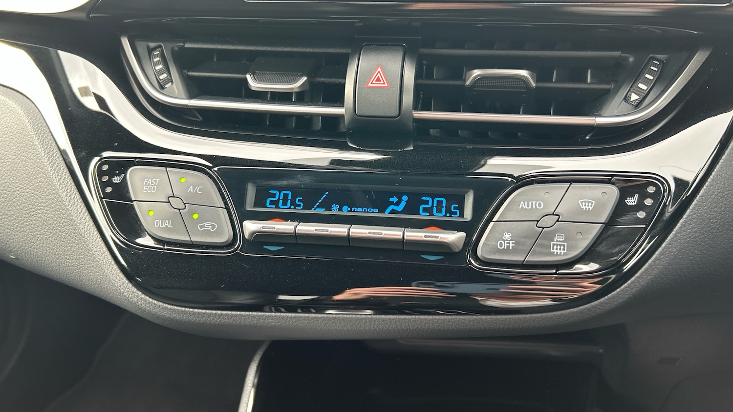Used Toyota C-HR 2019 for sale - 76142344: Photo 20
