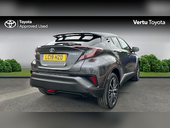 Used Toyota C-HR 2019 for sale - 76142344: Photo 2