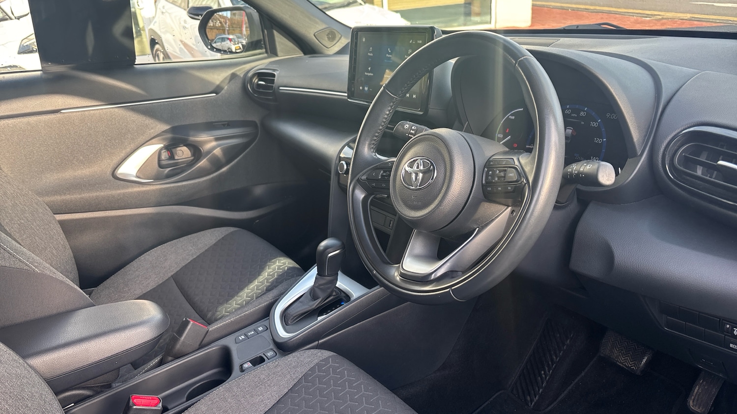 Used Toyota Yaris Cross 2022 for sale - 77643621: Photo 11
