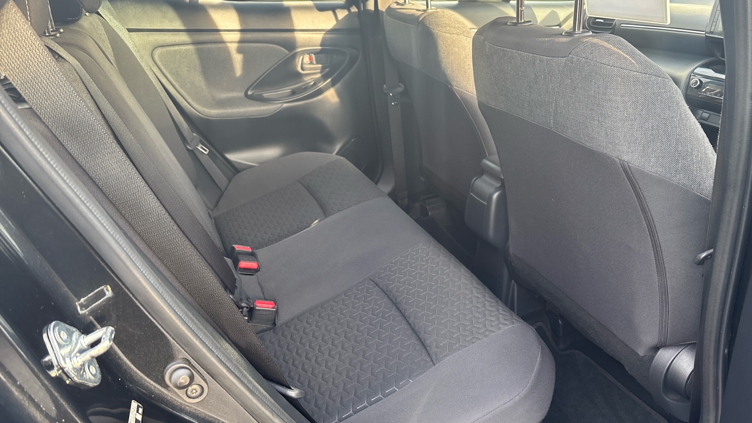 Used Toyota Yaris Cross 2022 for sale - 77643621: Photo 12