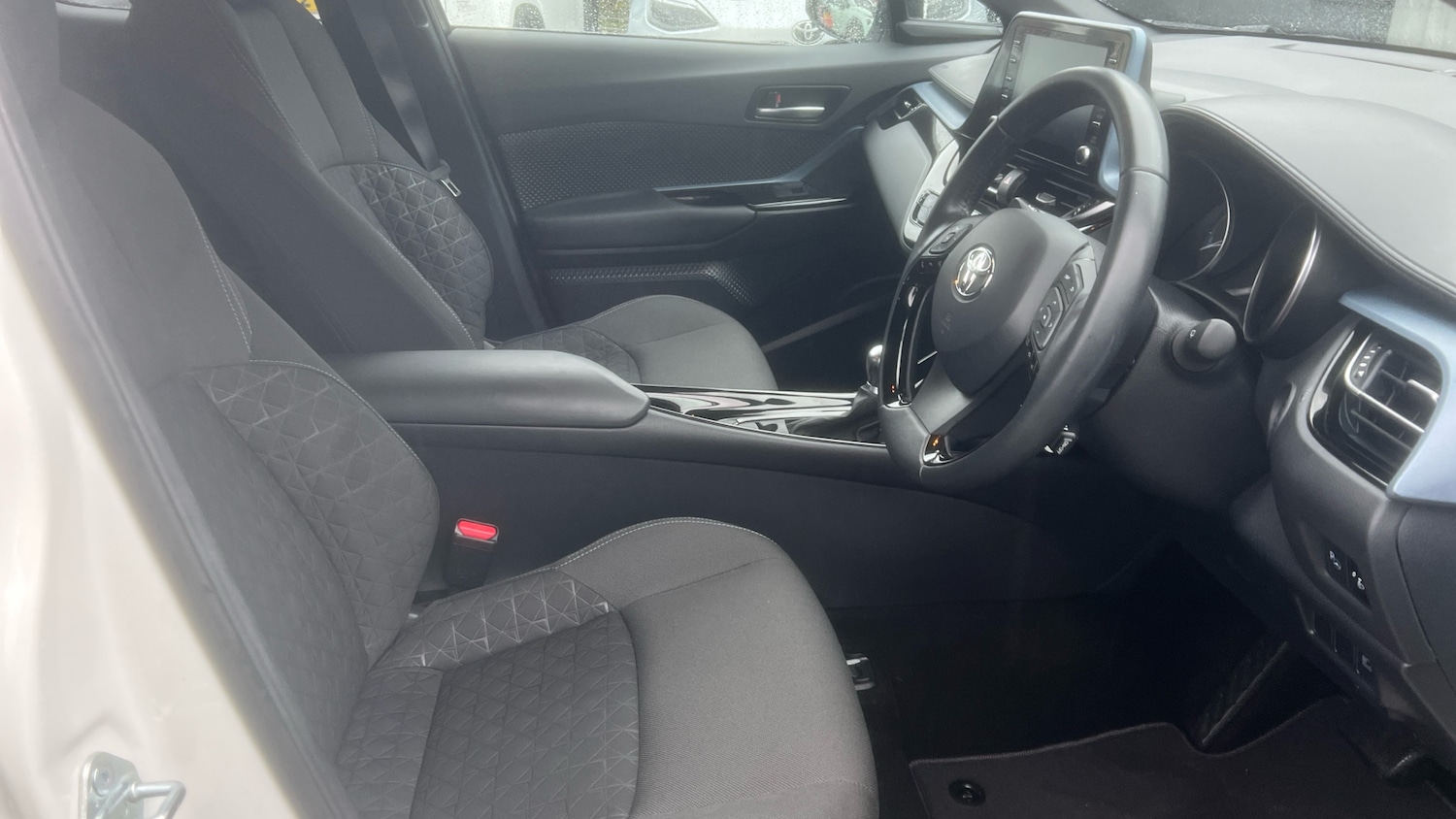 Used Toyota C-HR 2021 for sale - 76891626: Photo 11