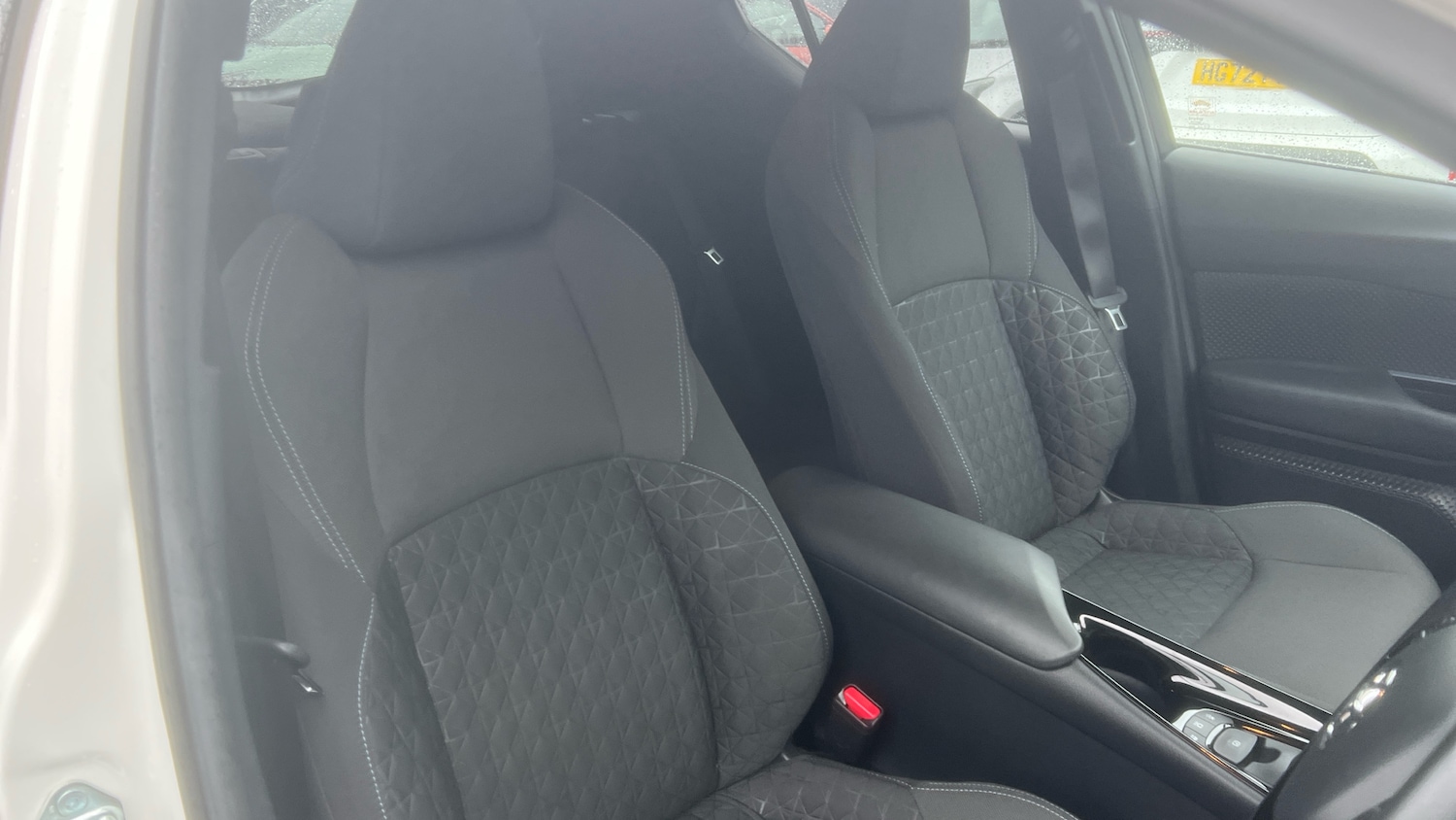 Used Toyota C-HR 2021 for sale - 76891626: Photo 34