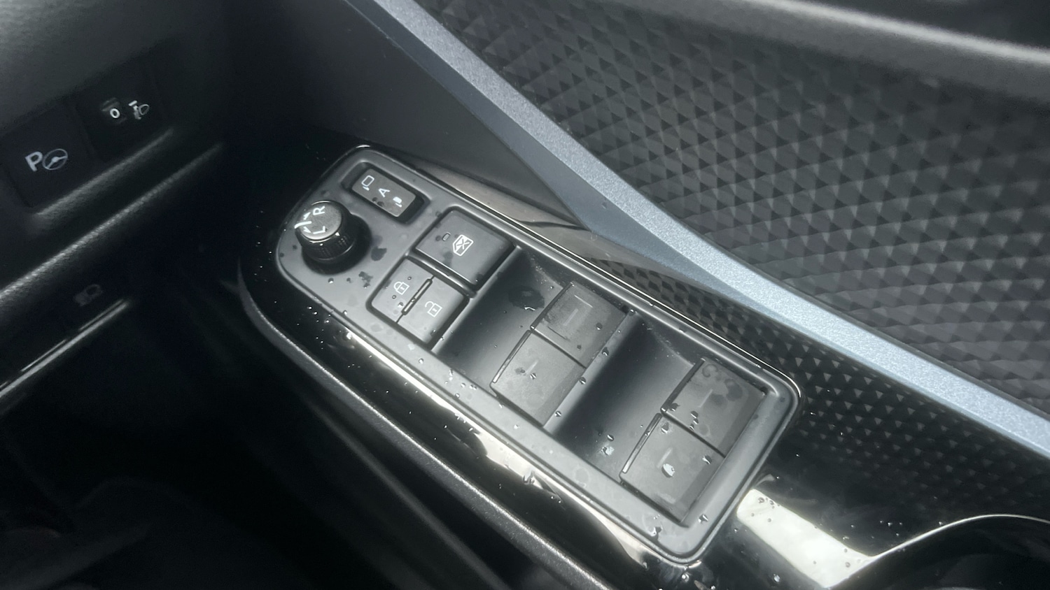 Used Toyota C-HR 2021 for sale - 76891626: Photo 35