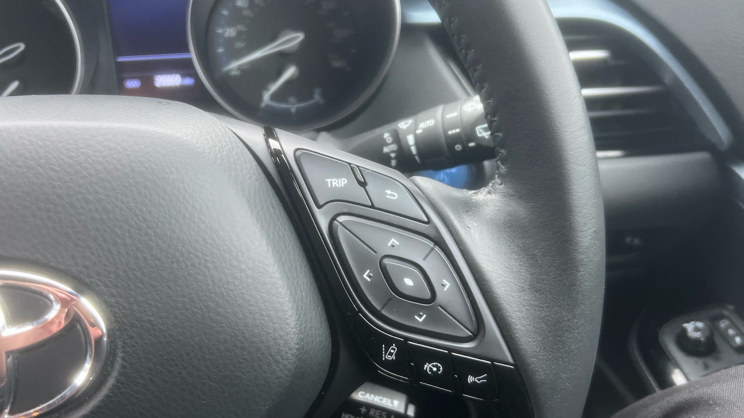 Used Toyota C-HR 2021 for sale - 76891626: Photo 37