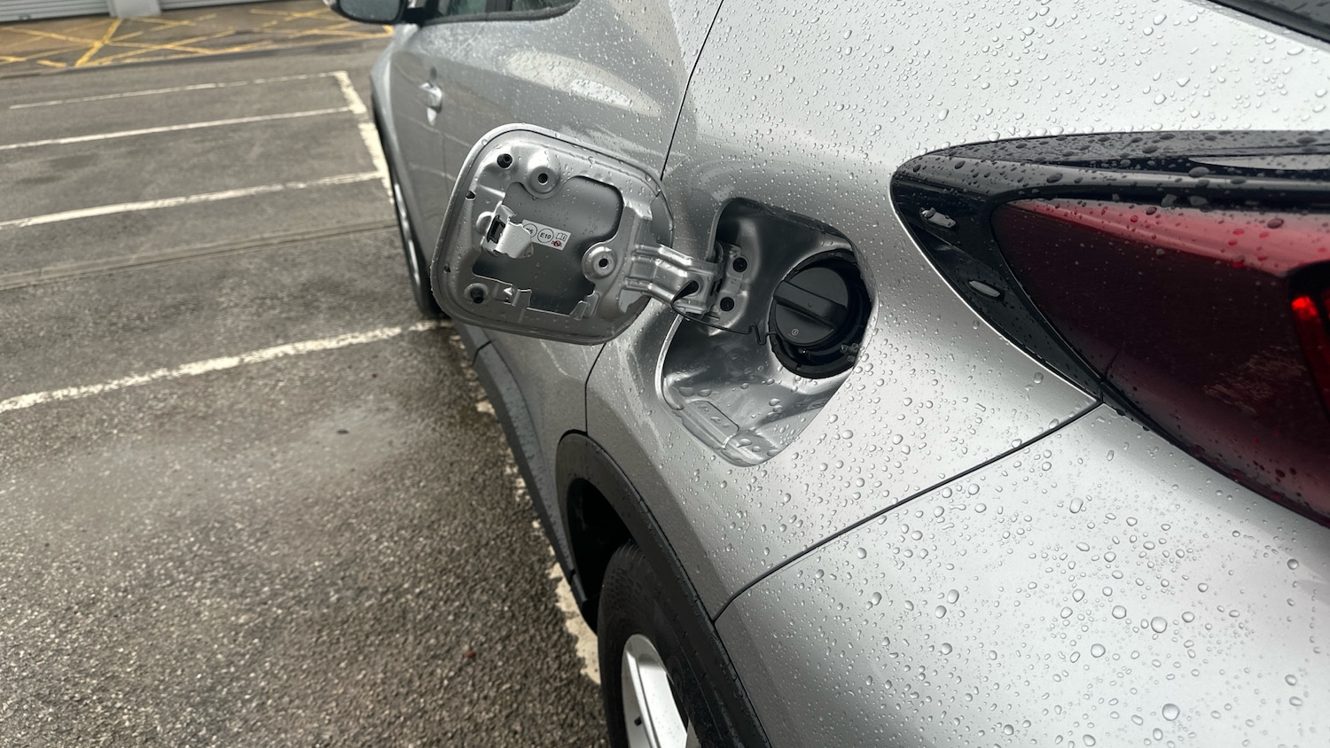 Used Toyota C-HR 2023 for sale - 76508031: Photo 30