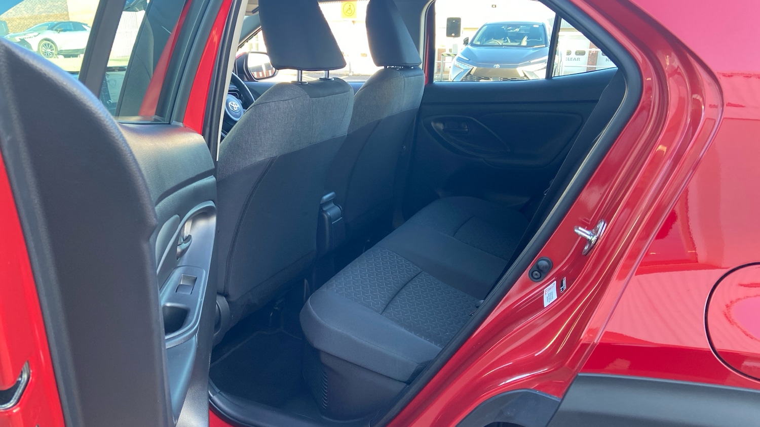 Used Toyota Yaris Cross 2024 for sale - 76924213: Photo 12