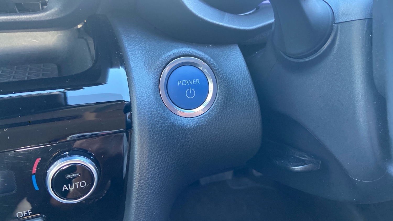 Used Toyota Yaris Cross 2024 for sale - 76924213: Photo 28