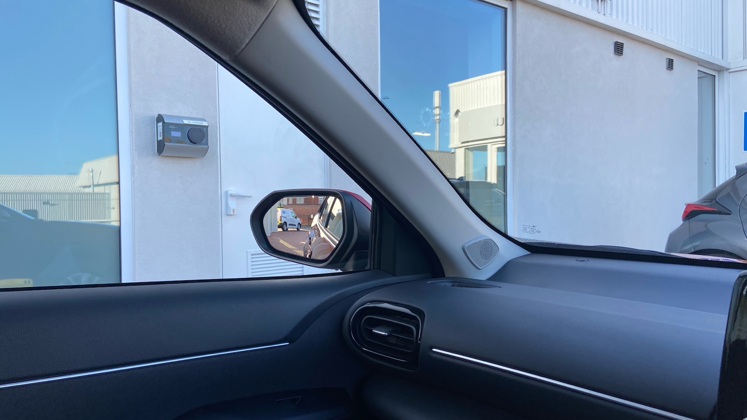 Used Toyota Yaris Cross 2024 for sale - 76924213: Photo 32