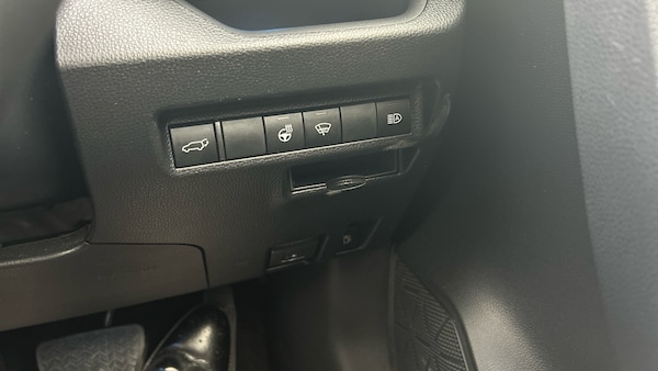 Used Toyota RAV4 2022 for sale - 76234625: Photo 28